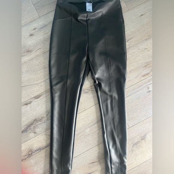 Faux Leather Leggings - Picture 8 of 9